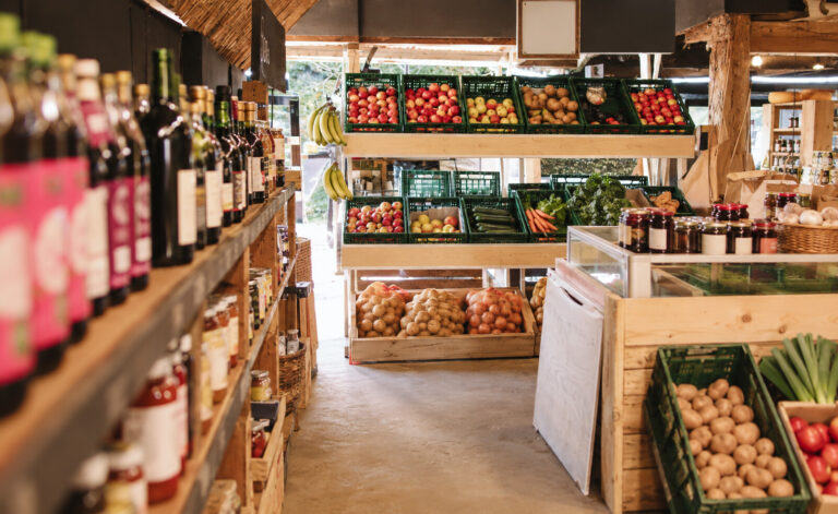 Theeschenkerij en boerderijwinkel